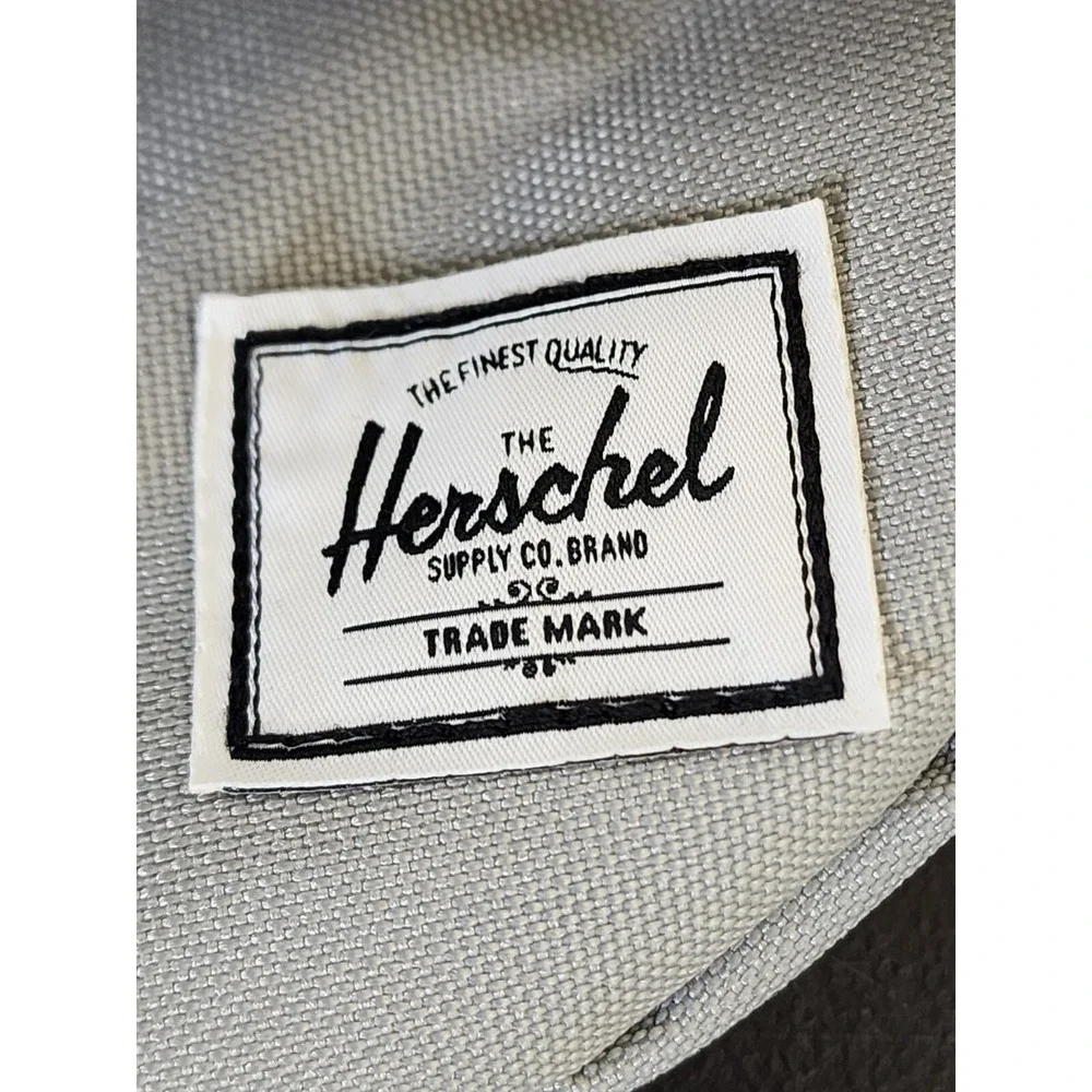 Herschel New York‎ Yankees Herschel Supply Co. Outfield Sixteen Hip Travel Pack